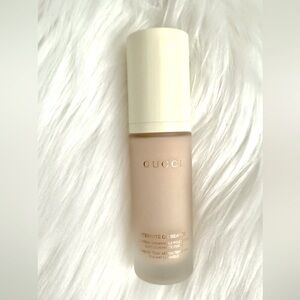 GUCCI 24 Hour Full Coverage Luminous Matte
Finish Foundation 110C Fair Cool Tone